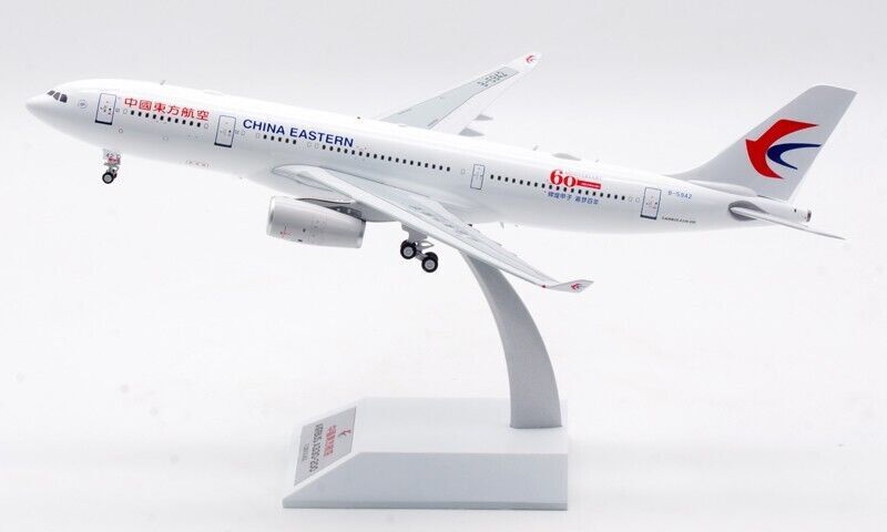 1:200 30CM Aviation CHINA EASTERN AIRBUS A330-200 Passenger Plane Diecast Model