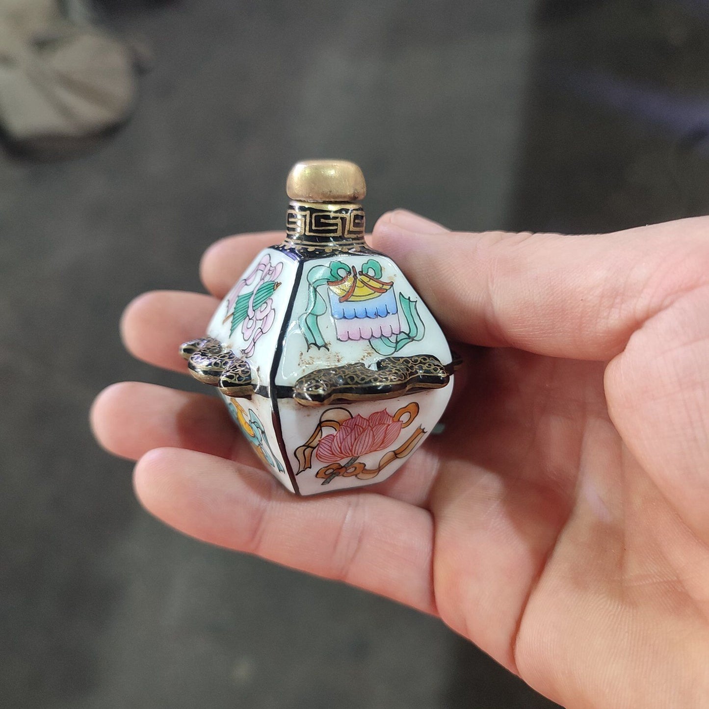 Old Peking Chinese Porcelain Snuff Bottle Ceramics Famille Rose Painting Rare