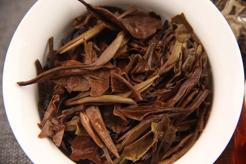 New Raw Tea Yunnan Pu'er Tea Moonlight White Cake Pure Handmade Trees 357g