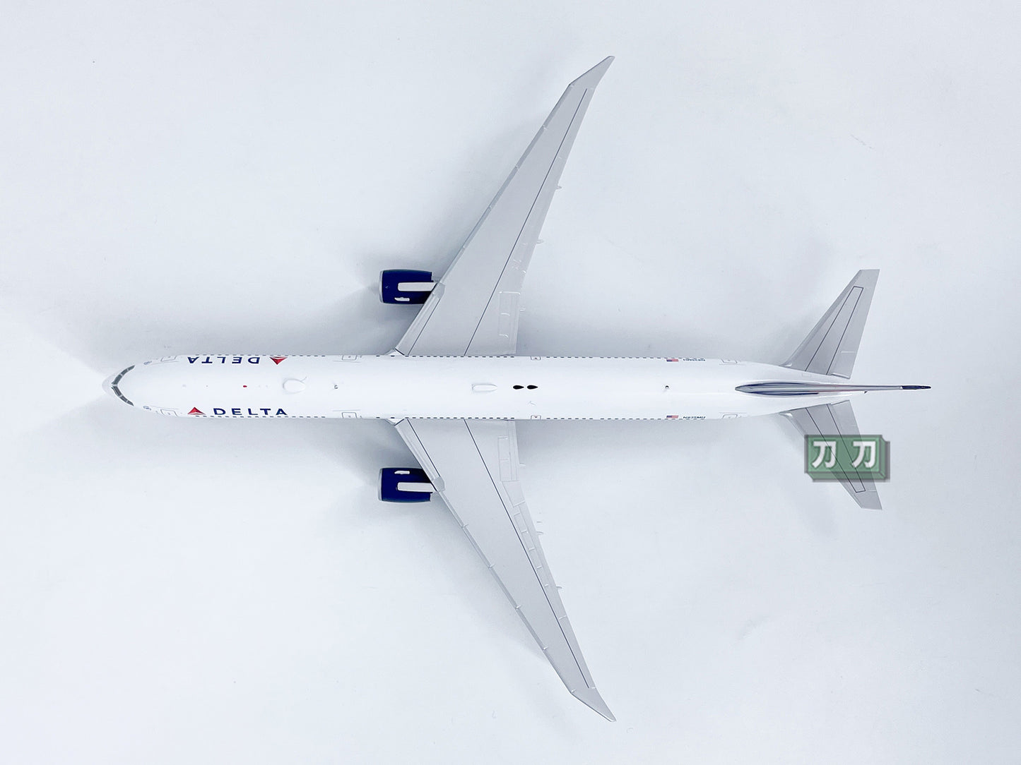 1:400 PandaModel DELTA B767-400 N825MH Passenger Airplane Diecast Model