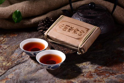 250g Old Pu-erh Tea Cooked Puer Tea Brick Brown Fragrant Brick Menghai Puerh Tea