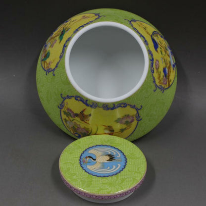 5.43"Chinese Green Enamel Porcelain Qing Yongzheng Flower Bird Design Tea Caddy