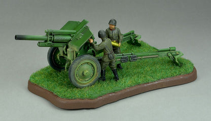 1/72 Soviet M-30 howitzer Tank Platform + 2 Soldier Finished Model