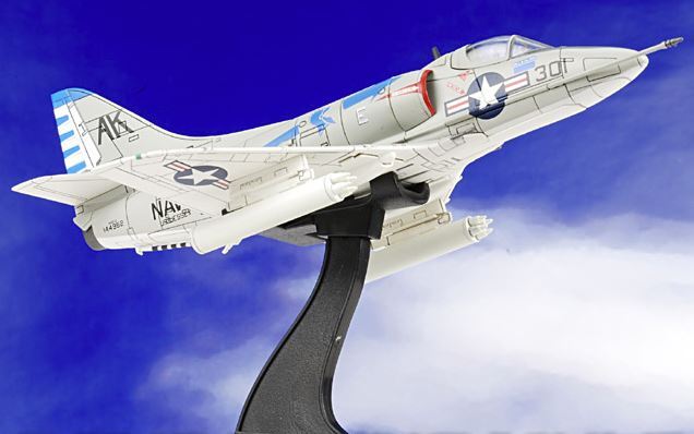 HOBBY MASTER A-4B USN VA-106 Gladiators AK301 1/72 diecast plane model aircraft