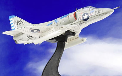 HOBBY MASTER A-4B USN VA-106 Gladiators AK301 1/72 diecast plane model aircraft
