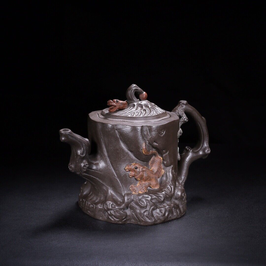 Chinese Yixing Zisha Clay Handmade Exquisite Teapot（卧虎藏龙 底款：顾景舟）