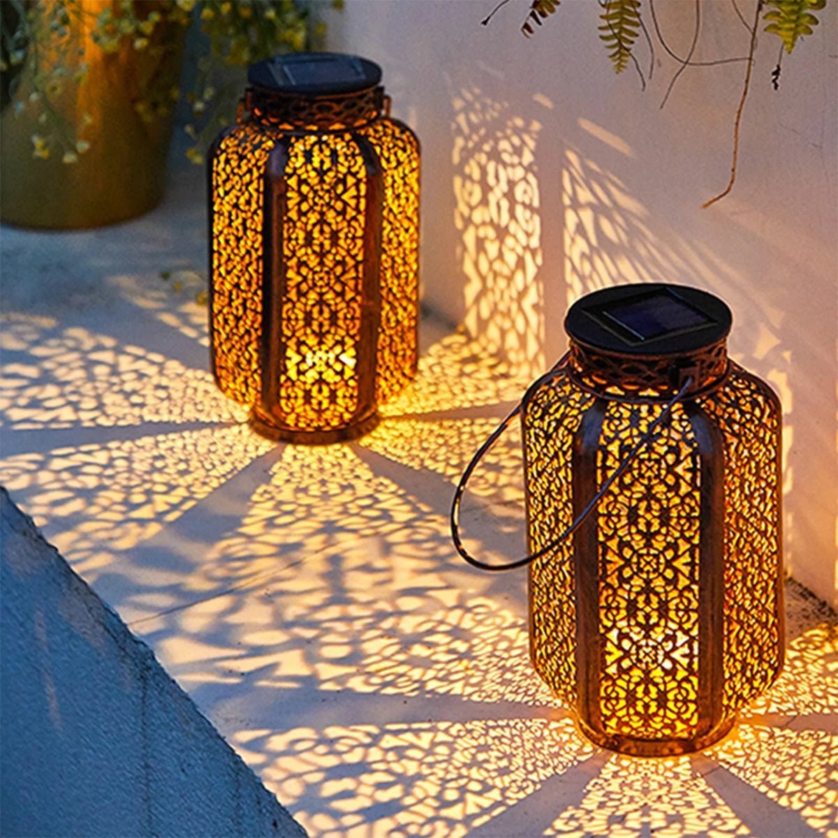 Vintage Solar Pathway Light – Outdoor Metal Hollow Lamp