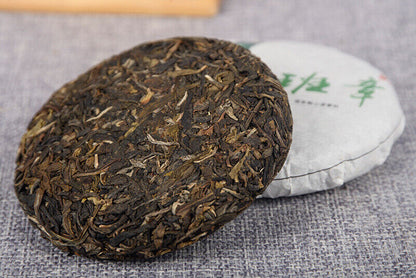 Pu-erh Tea Raw Tea Cake Raw Tea 100g Lao Ban Zhang Raw Tea Cake Yunnan Tea