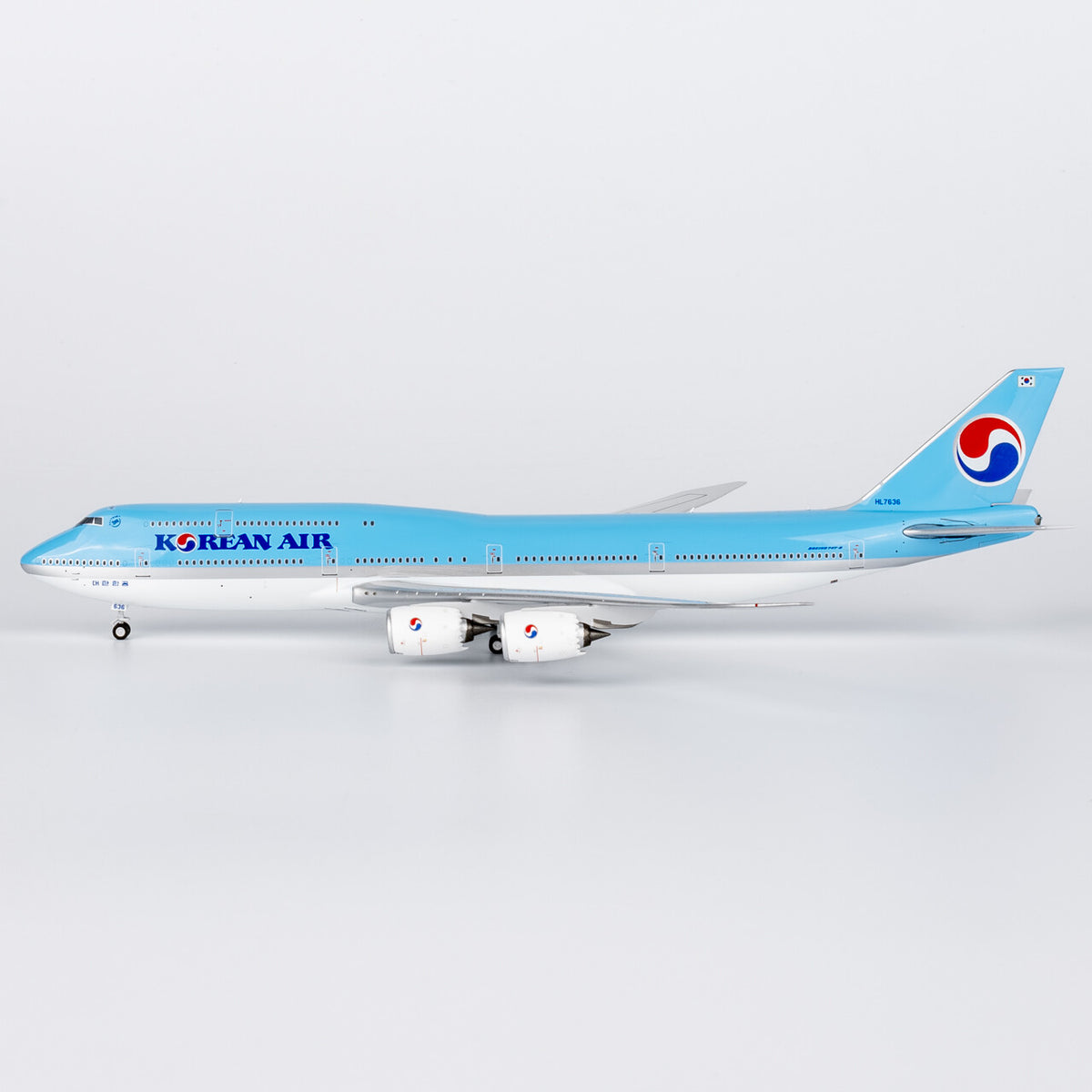 1:400 NGmodels Korean Air Boeing 747-8 Passenger Airplane Diecast Plane Model