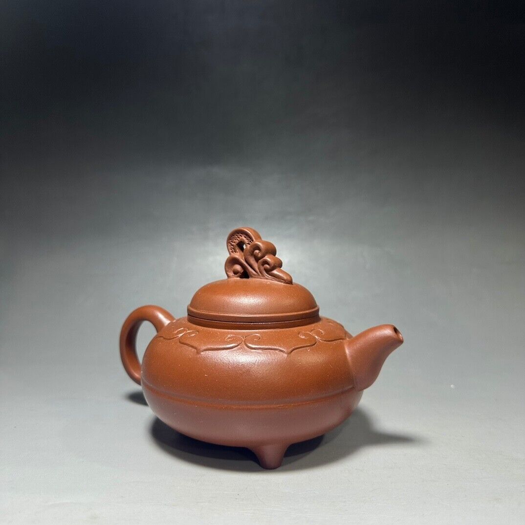 Chinese Yixing Zisha Clay Handmade Exquisite Teapot （三脚云肩 底款：蒋蓉）