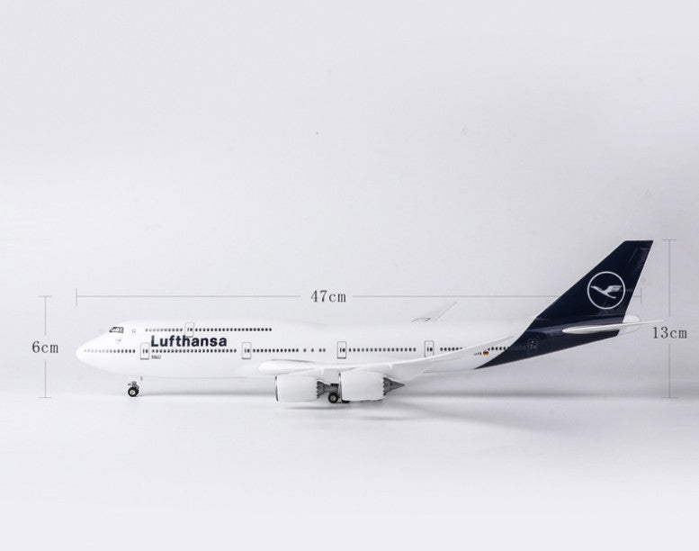 1:160 47CM Lufthansa BOEING 747-8 Aeroplane Landing Gear Resin Aircraft Model