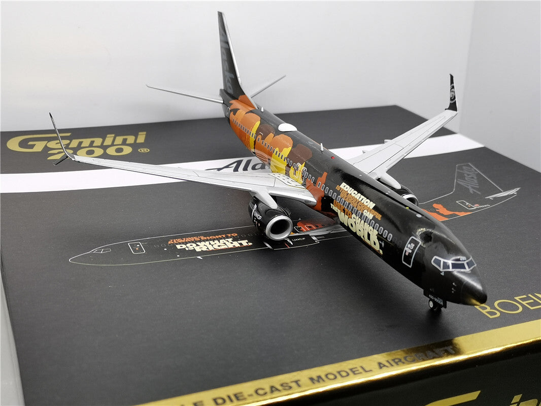 1:200 Geminijets Alaska BOEING B737-900ER Airplane Diecast Aircraft Model