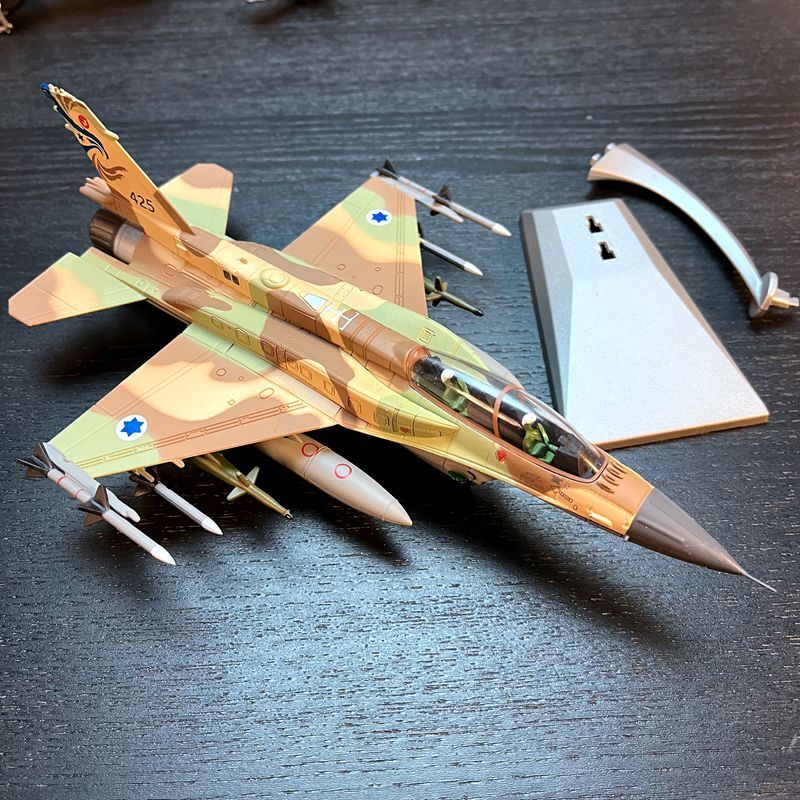 1: 72 US F-16I Storm Two seat Multi mission Fighter Metal Model with Weapon Whee