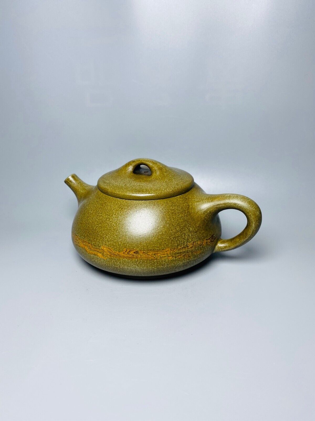 Chinese Yixing Zisha Clay Handmade Exquisite Teapot （石瓢壶 底款：顾月荣）