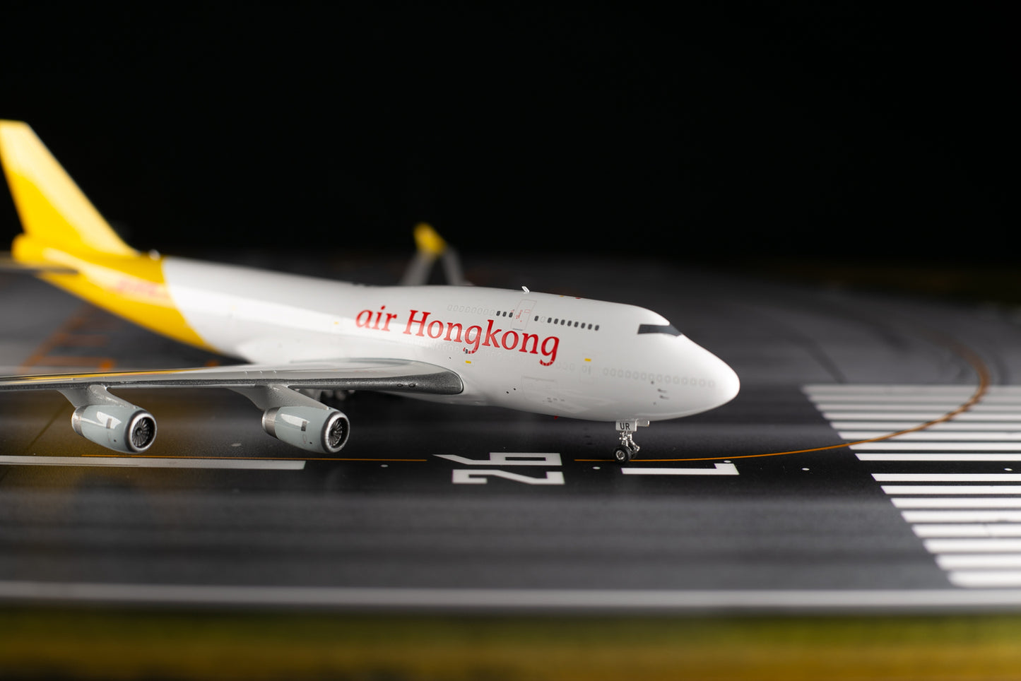 Phoenix air HongKong B747-400 B-HUR 1/400 diecast plane model aircraft