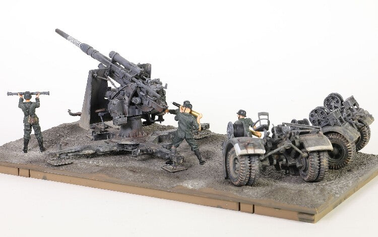 FOV German WWII 88mm anti-aircraft gun with soldier and scene 1/32 DIECAST MODEL