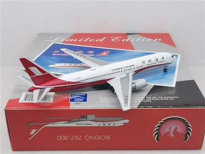 1:400 Phoenix SHANGHAI AIRLINES B767-300 Airplane Diecast Aircraft Plane Model