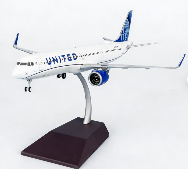 1:200 Geminijets United Airlines Airbus A321neo N14502 Airplane Diecast Model