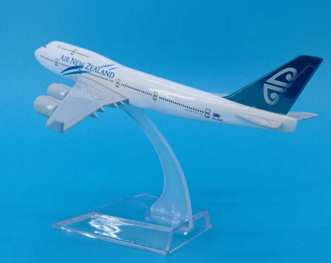 16cm AIR NEW ZEALAND BOEING 747-400 Passenger Airplane Diecast Aircraft Model