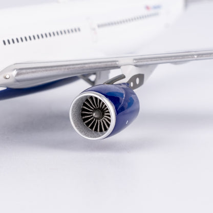 1:400 NG Models DELTA Airbus A330-300 Passenger Diecast Aircraft Model