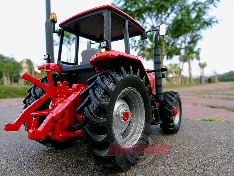 1:32 UH 2388 Mc cormick CX 95 Tractor Construction Farm Machine Diecast Model
