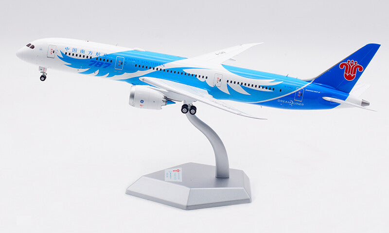 1:200 31CM SQ Wings CHINA SOUTHERN BOEING 787-9 Airplane Diecast Aircraft Model
