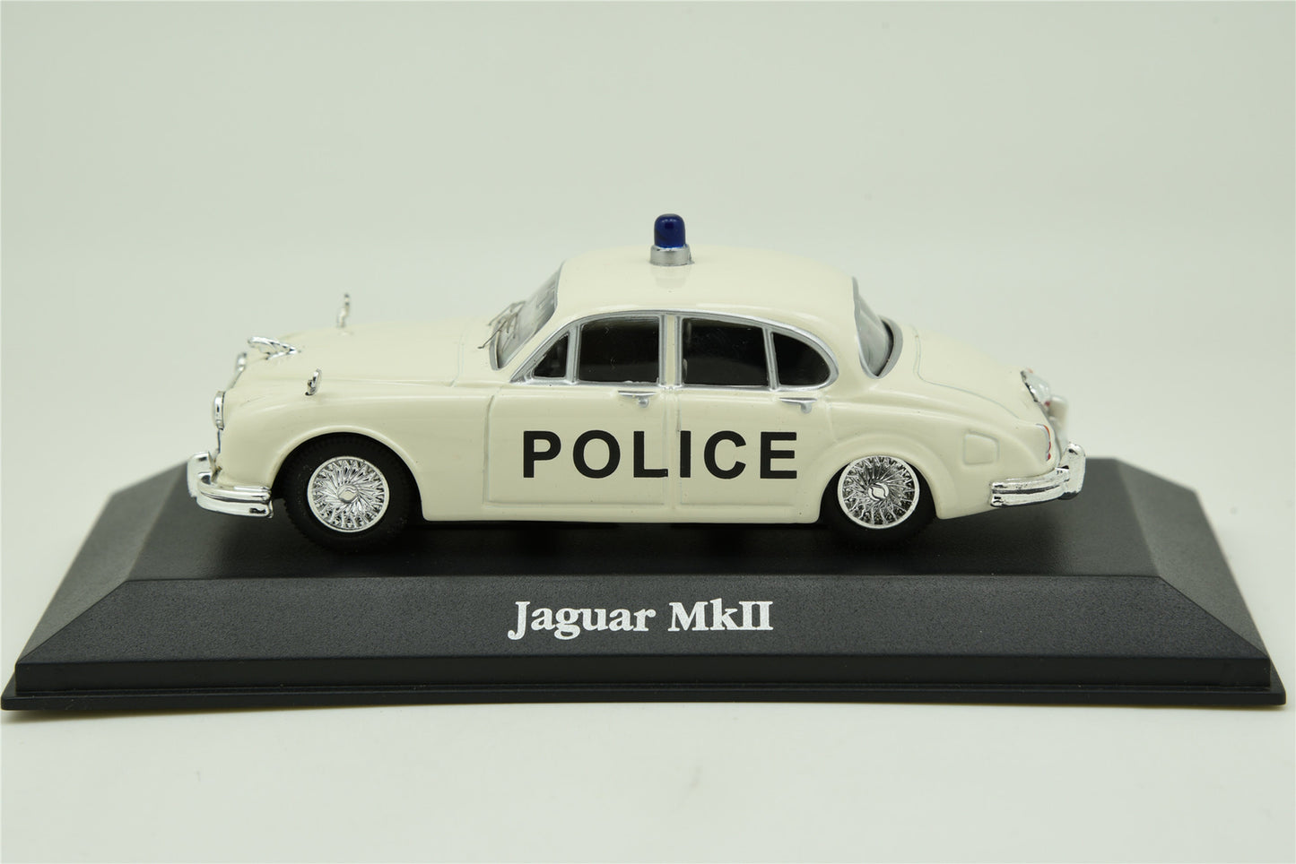 ATLAS 1:43 Jaguar MK2 White Metal British Police Car Model DieCast Model Toy