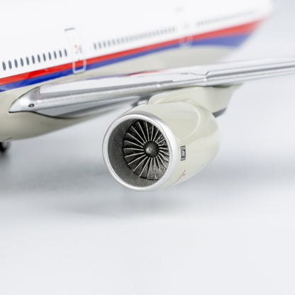 1:400 NG Model Malaysia Airlines BOEING B777-300 Airplane Diecast Aircraft Model