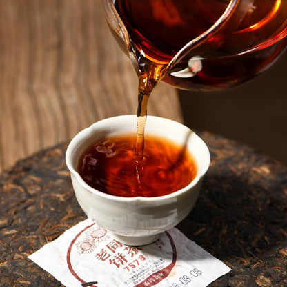 Yunnan Haiwan Tea 2018 China Puer Tea 7578 Old Comrade 181 Ripe Pu Erh Cake,357g