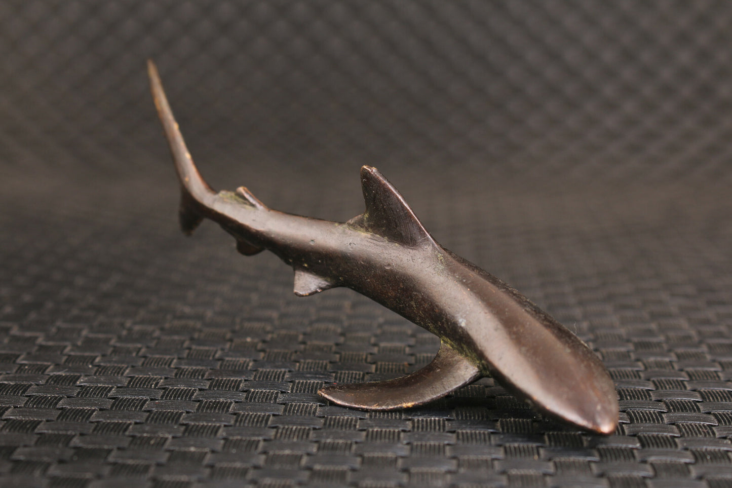 Chinese bronze hand cast shark statue figure ornament netsuke tea pet
