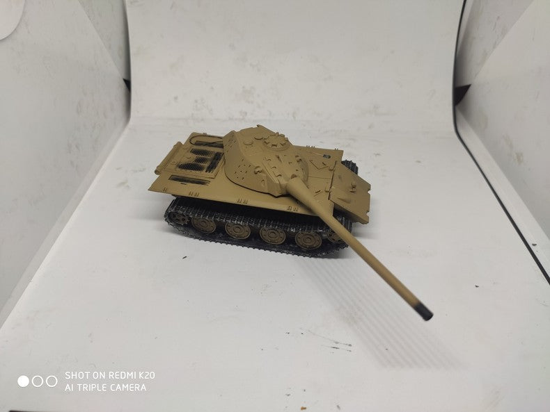 Hand-painted 1/72 finished model of the German E-79 tank from World War II