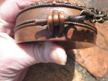 New 3" TIBETAN MEDITATION TINGSHA W/ 3.5" COPPER CASE 8 LUCKY SYMBOLS