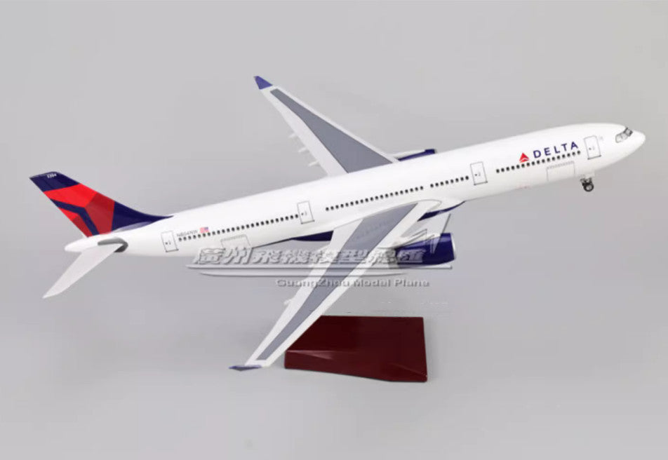 1:135 47CM DELTA AIRBUS A330 Passenger Plane Landing Gear Resin Aircraft Model