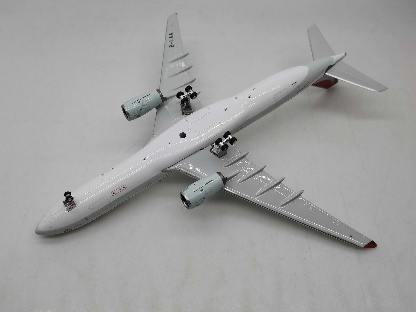 1:400 Phoenix CATHAY DRAGON AIRBUS 330-300 Airplane Diecast Aircraft Plane Model