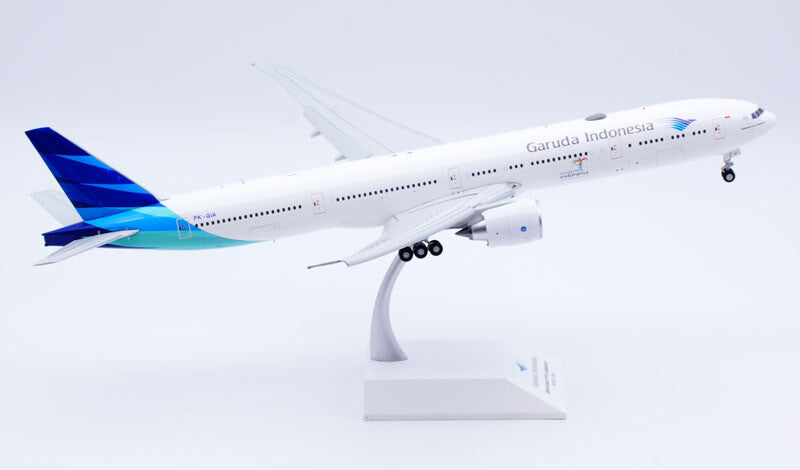 1:200 JC Wings Garuda Indonesia BOEING B777-300ER Flap Down Plane Diecast Model
