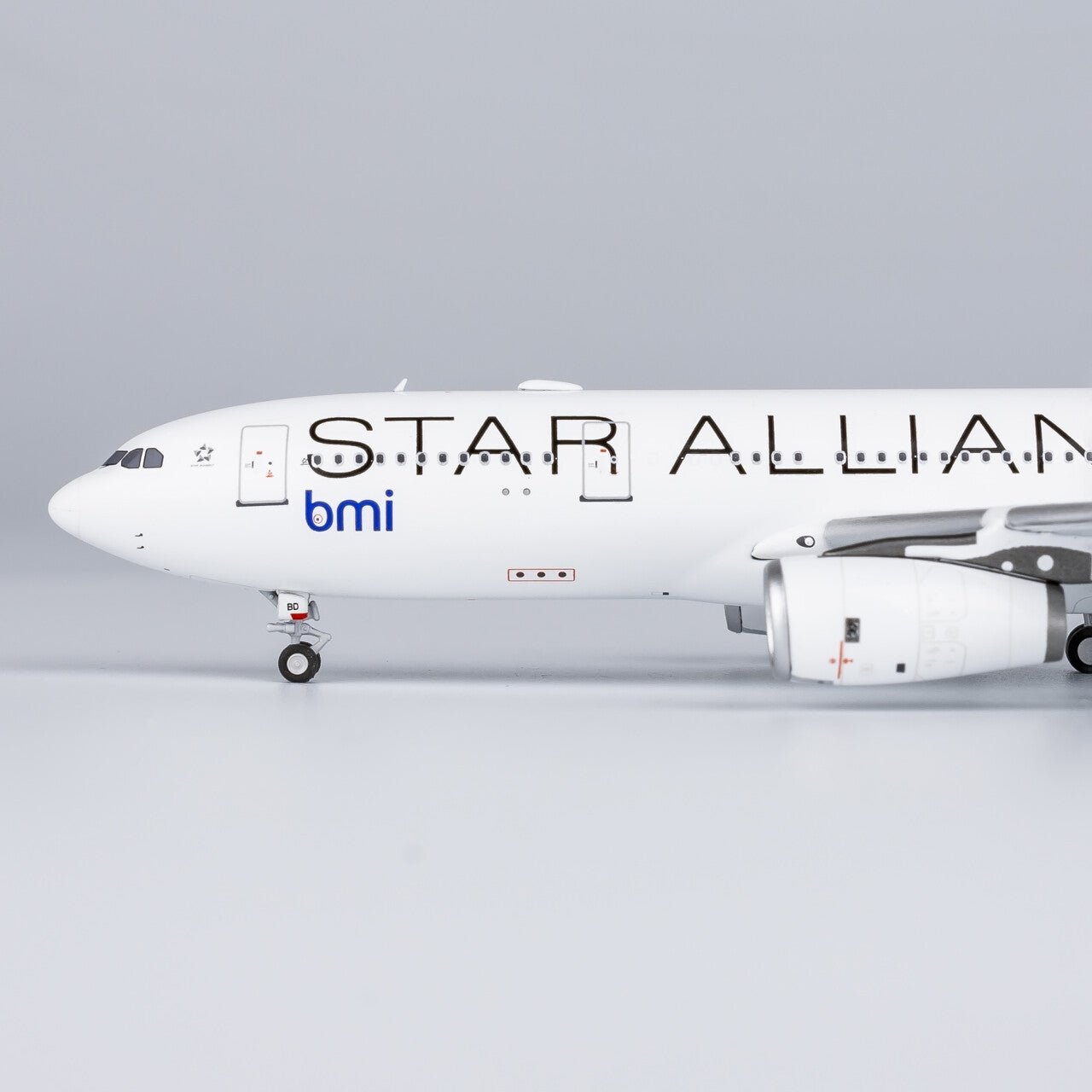 1:400 NG Model bmi STAR ALLIANCE AIRBUS A330-200 Airplane Diecast Aircraft Model