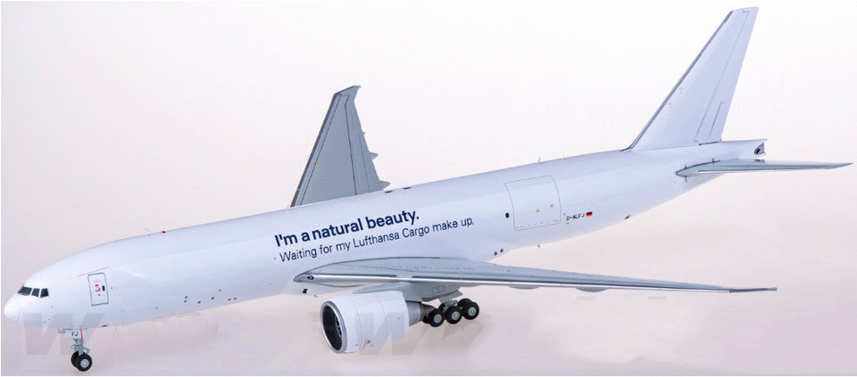 1:200 32CM JC Wings Lufthansa BOEING 777-200LRF Airplane Diecast Aircraft Model