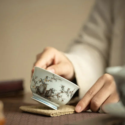1-Piece Chinese Blue and White Ceramic Teacup Handmade Landscape Bamboo Leaf Teacup -