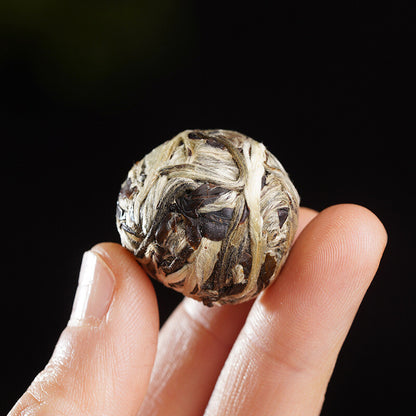 Yunnan Moonlight White Ball Nectar Fragrance Raw Pu Er Tea Yue Guan Bai Long Zhu