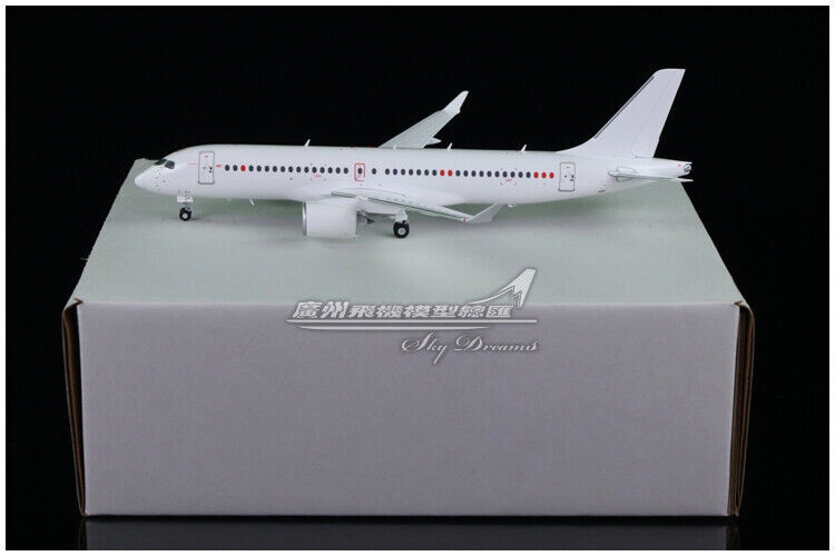 1:200 JC Wings AIRBUS A220-300 Passenger Airplane Diecast Blank Aircraft Model