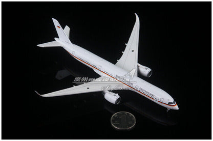 1:400 JC Wings LUFTWAFFE AIRBUS A350-900XWB Passenger Airplane Diecast Model