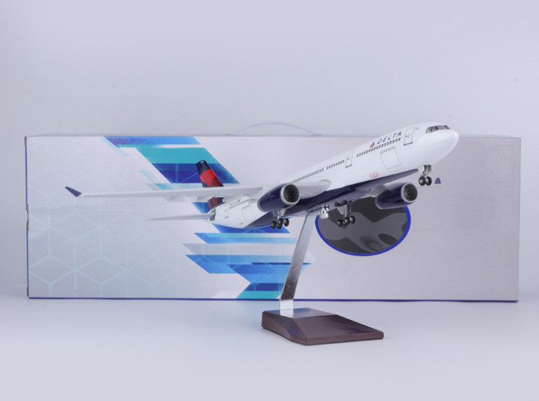47CM 1:135 DELTA AIRBUS A330 Passenger Airplane Landing Gears Resin Plane Model