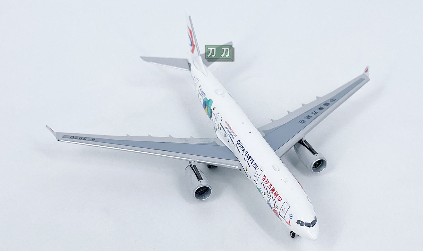 1:400 NG Models CHINA EASTERN A330-200 Passenger Airplane Diecast Aircraft Model