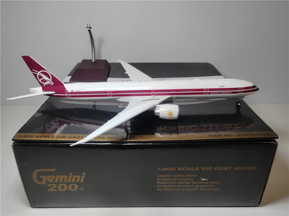 1:200 36CM Geminijets QATAR B777-300ER Passenger Airplane Diecast Aircraft Model