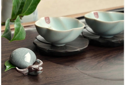 Porcelain Buffalo Geyao Crackle Glaze Tea Pet On Tea Tray Small Size Tea Play