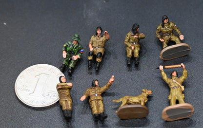 Sanrong 1/72 Modern Armored Soldier 7-Person 1 Dog Without Tank Scenario Model