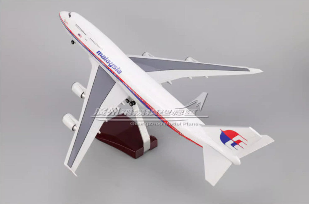 47CM 1:150 Malaysia Airlines BOEING 747-400 Airplane Landing Gears Resin Model