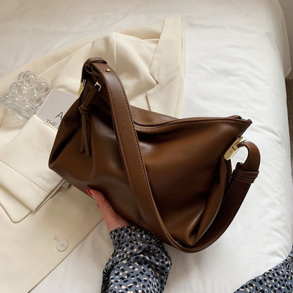 Soft Surface Large Bag Summer Fashion Underarm Purses Shoulder Bags 28*13*19 CM