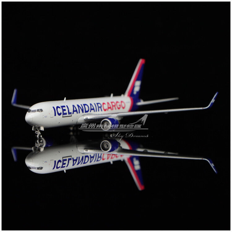 1:400 JC Wings ICELANDAIR BOEING 767-300ER Airplane Diecast Aircraft Plane Model