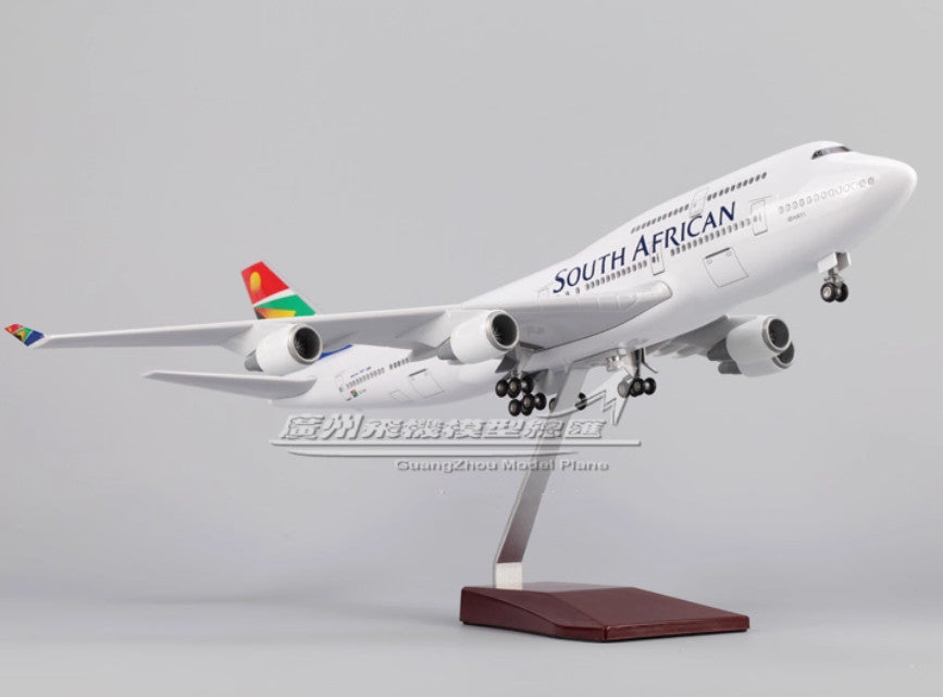 47CM 1:150 SOUTH AFRICAN BOEING 747-400 Airplane Landing Gear Resin Plane Model